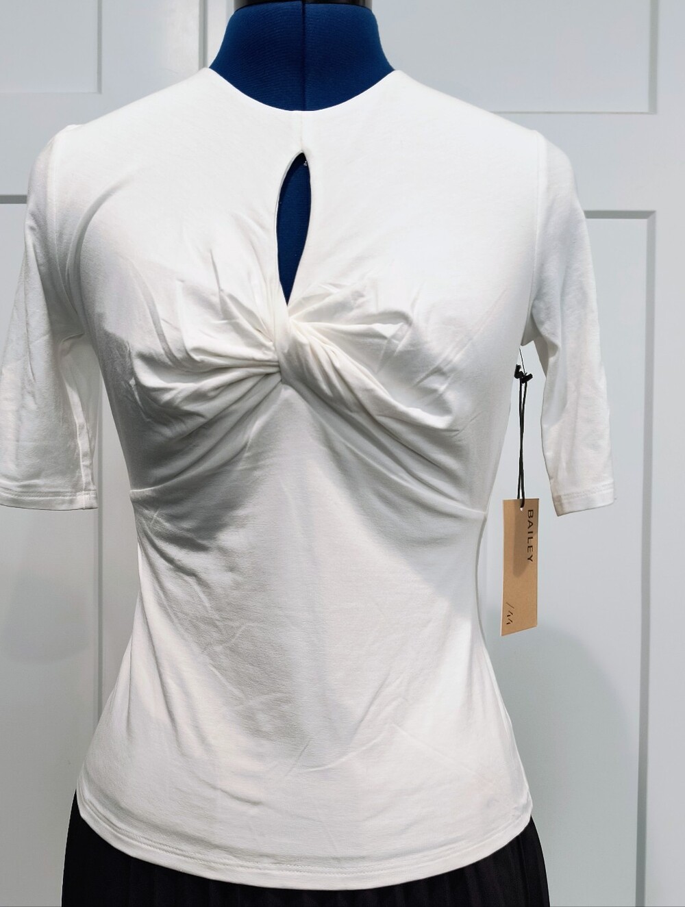 NWT Bailey 44 Corey White Twist Front Keyhole Short Sleeve Jersey Top